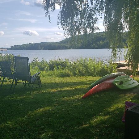 Le Nid Dore Sur Le Lac Val des Monts المظهر الخارجي الصورة